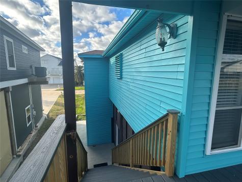 306 Isles End Road Tiki Island TX 77554
