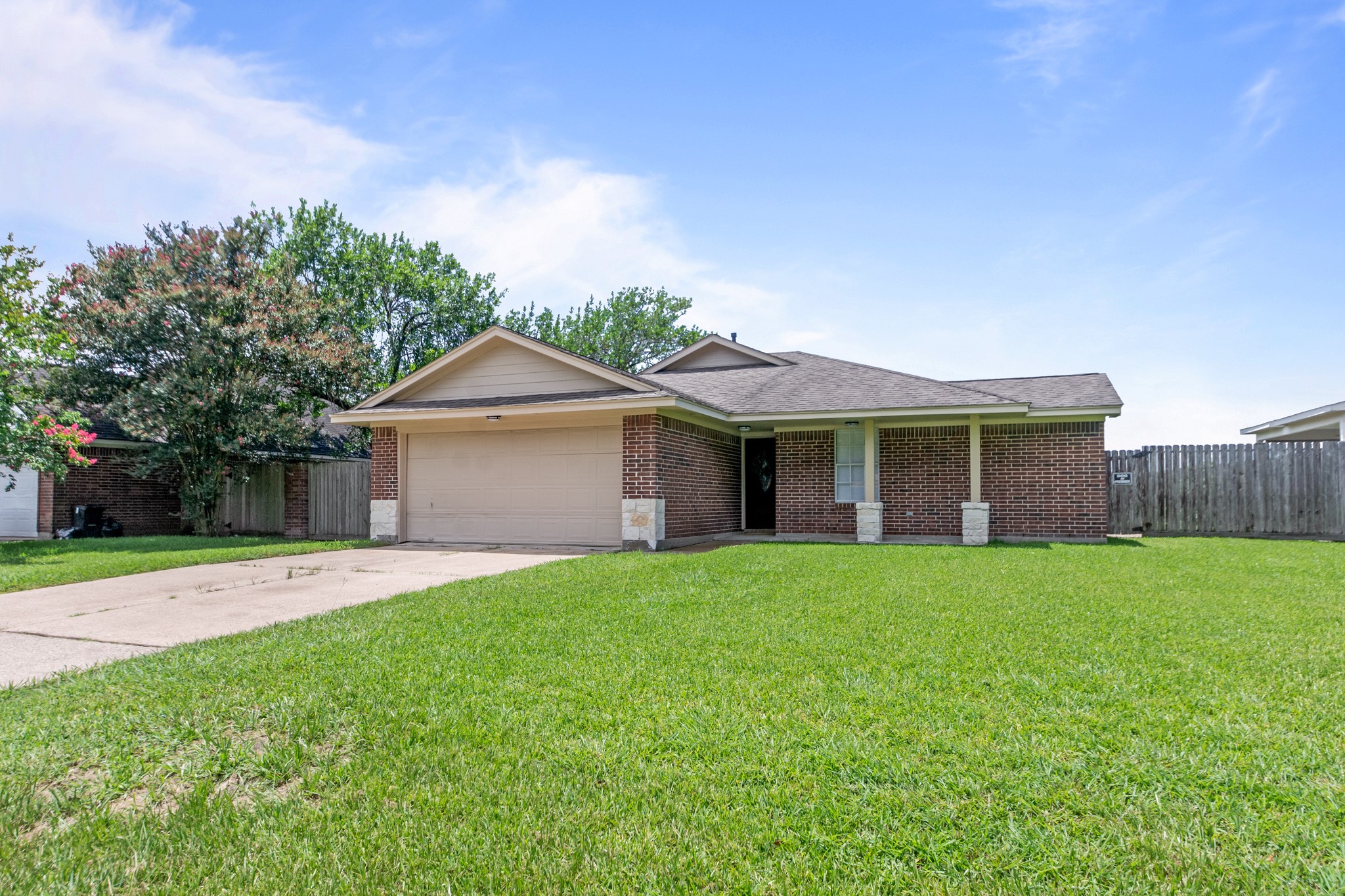 2215 Loc Loma Lane La Porte TX 77571