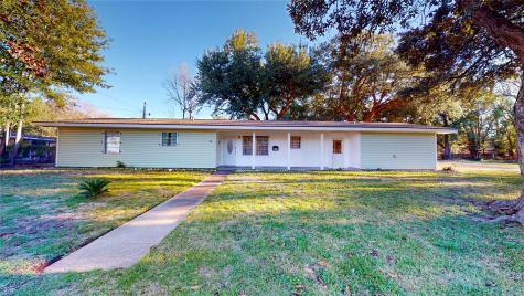 501 N Inwood Drive Bridge City TX 77611