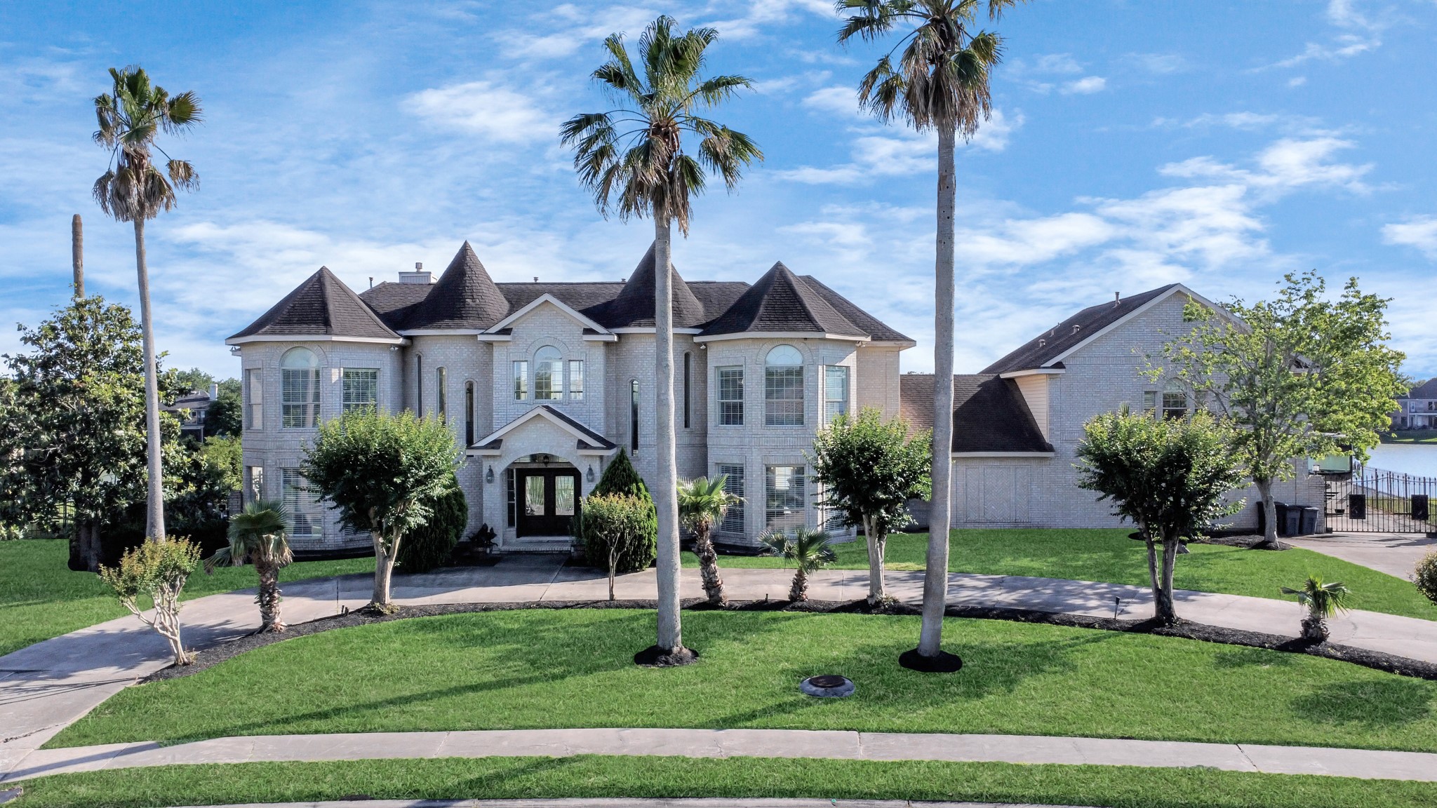 2714 Lakecrest Drive Pearland TX 77584