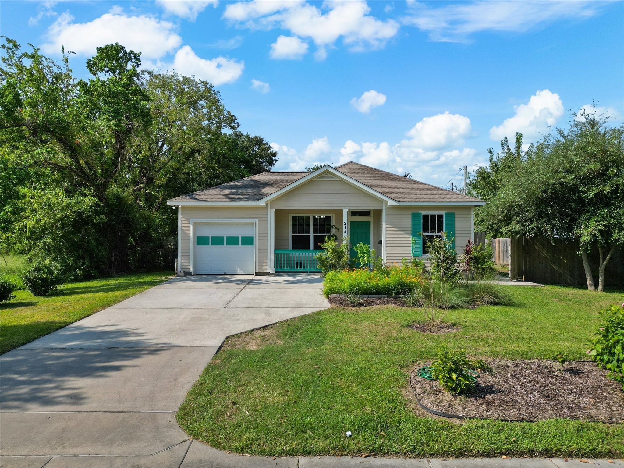 214 20th Avenue N Texas City TX 77590