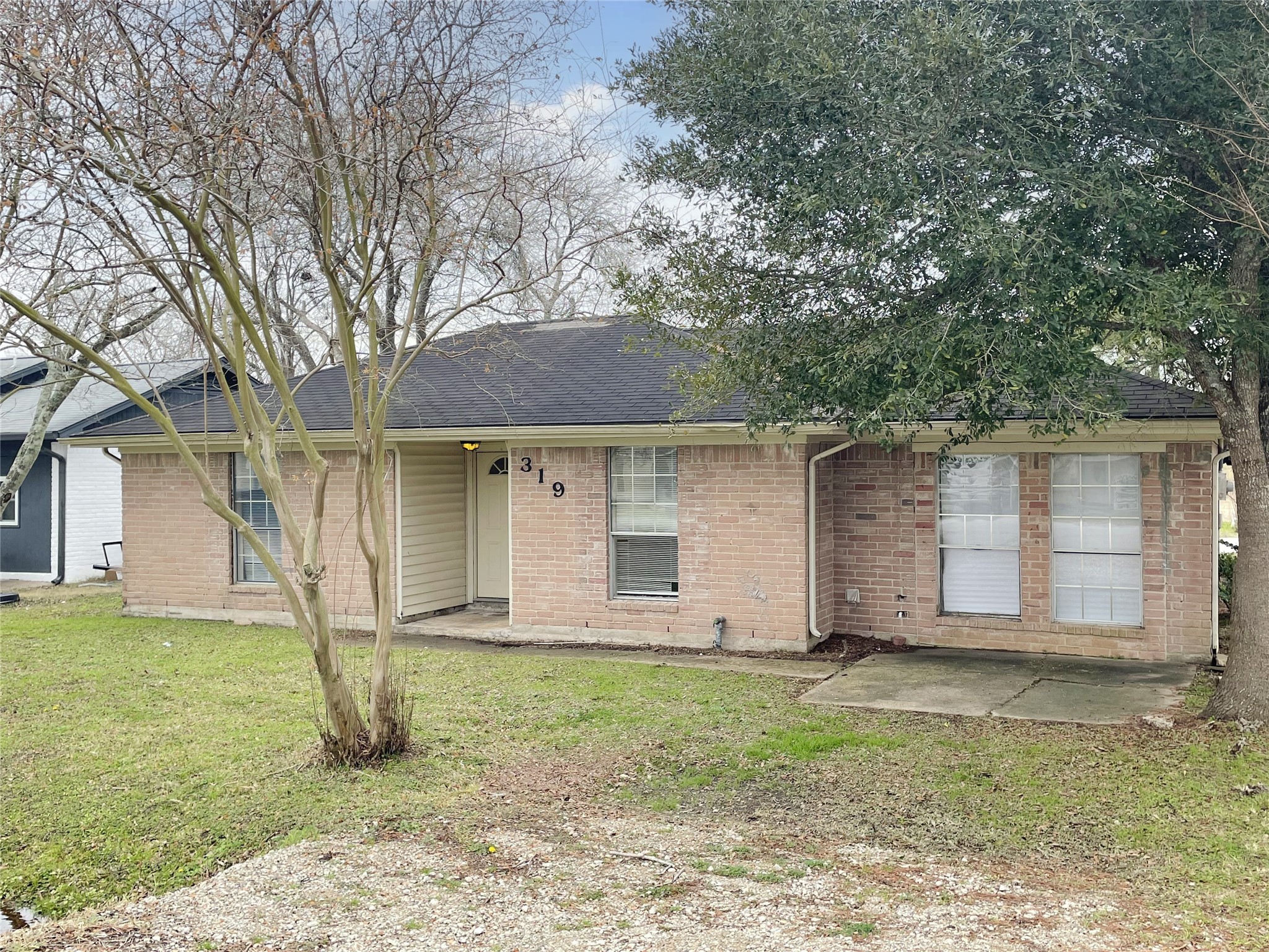 319 N 9th Street Beasley TX 77417