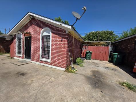 2415 W Little York Road D Houston TX 77091