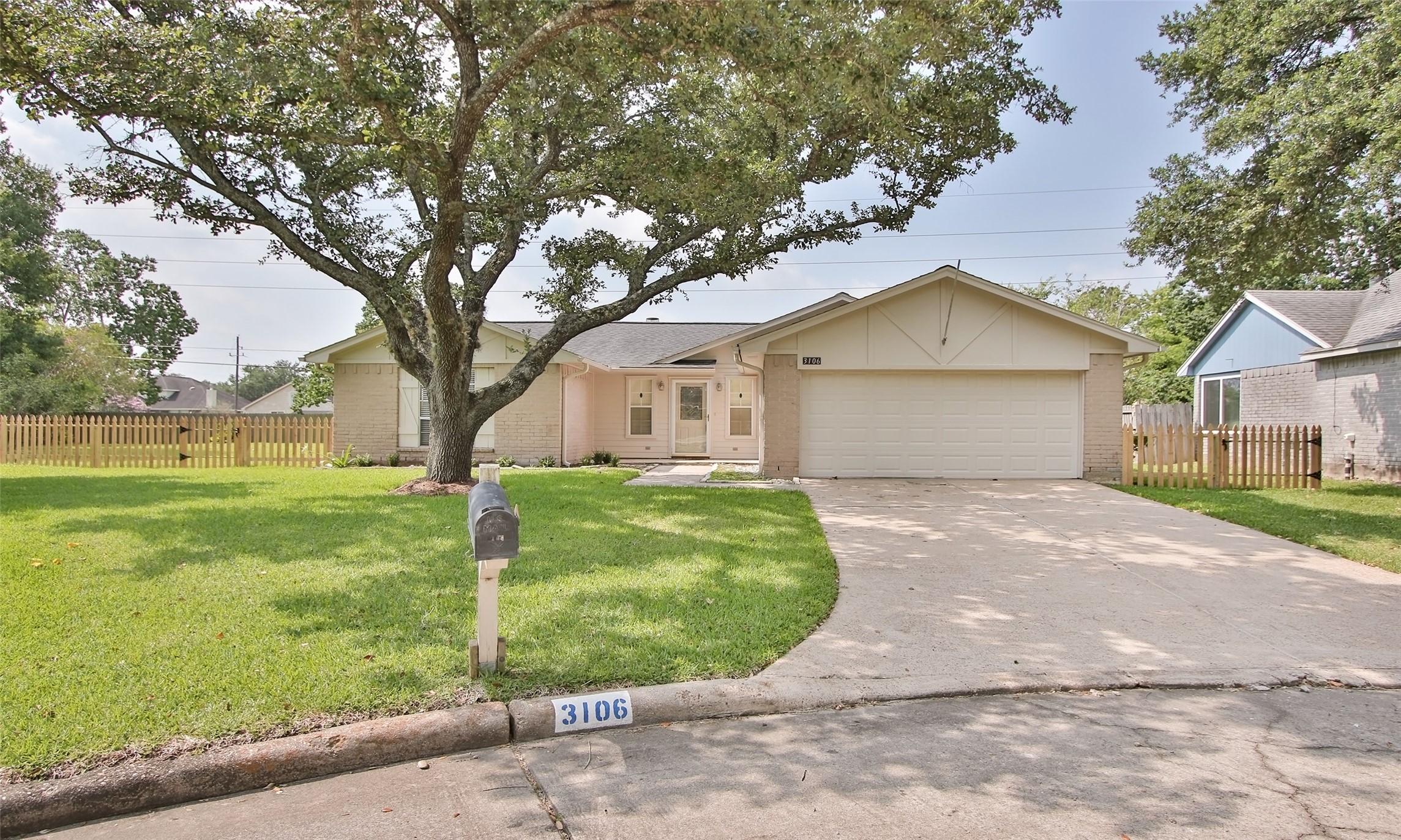 3106 S Peach Hollow Circle Pearland TX 77584