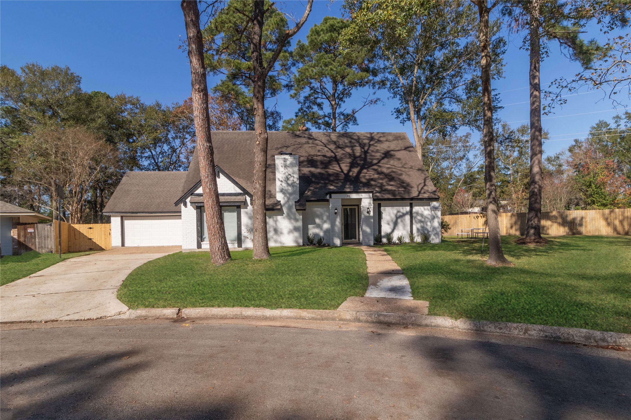 23 Lancelot Lane Conroe TX 77304