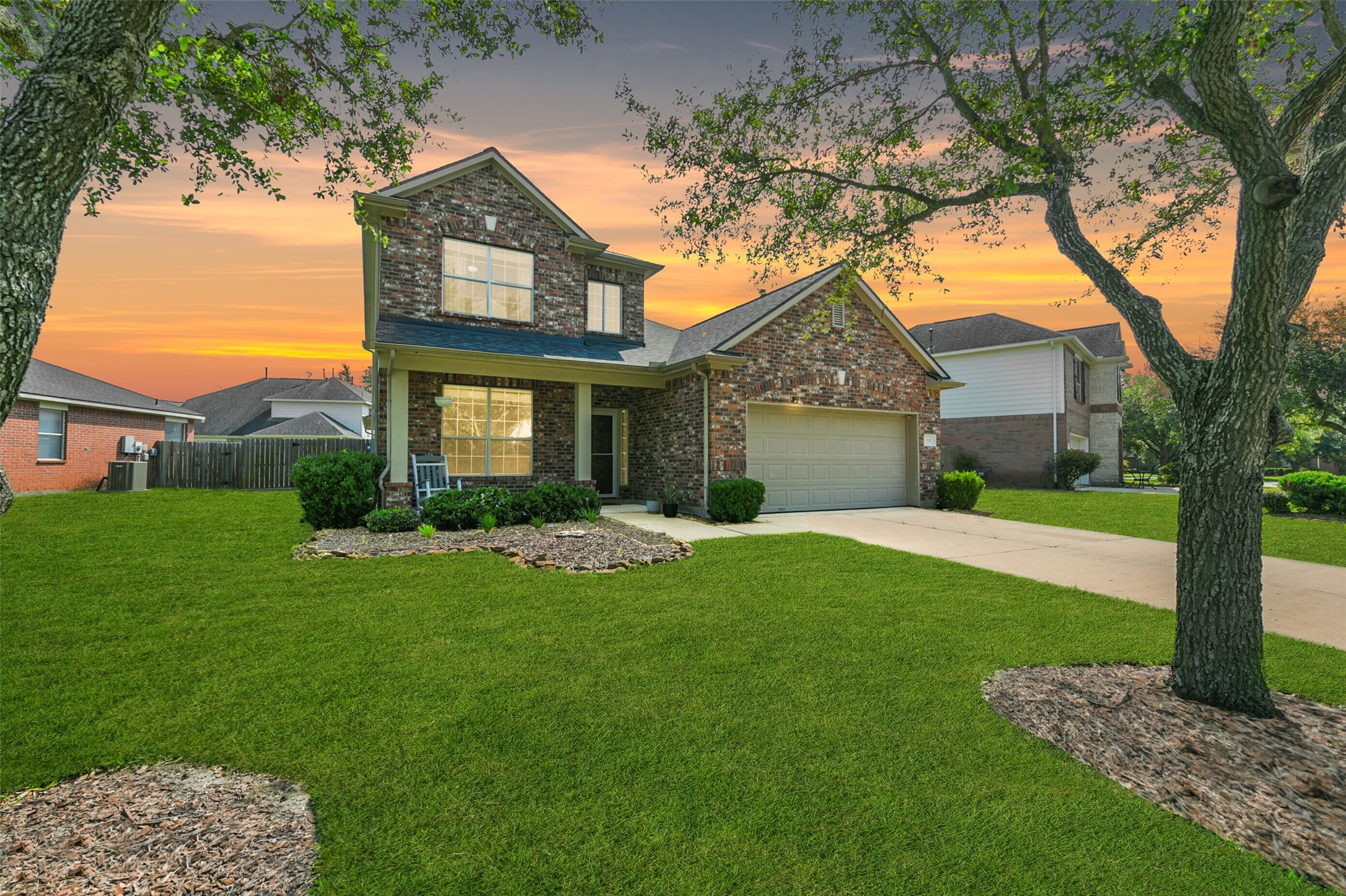 1917 Lazy Hollow Lane Pearland TX 77581