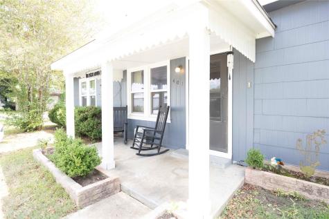 401 W Live Oak And 504 S Pecan Street Moulton TX 77975