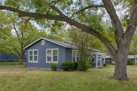 401 W Live Oak And 504 S Pecan Street Moulton TX 77975