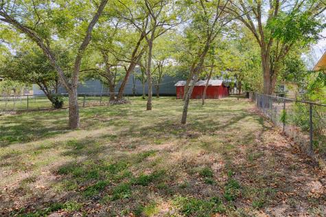 401 W Live Oak And 504 S Pecan Street Moulton TX 77975