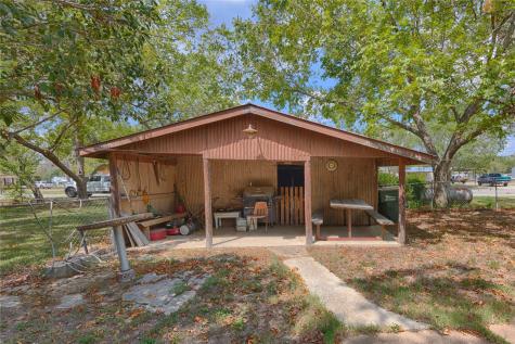 401 W Live Oak And 504 S Pecan Street Moulton TX 77975