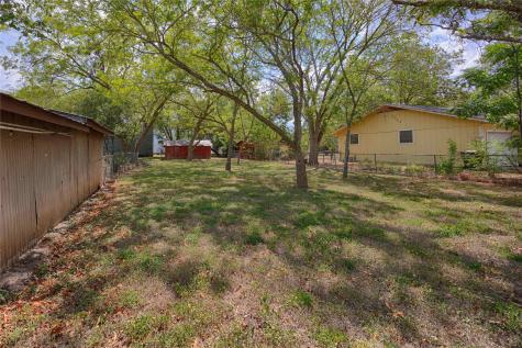 401 W Live Oak And 504 S Pecan Street Moulton TX 77975