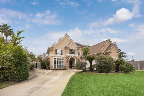 11 Pecan Trail Lane Houston TX 77055