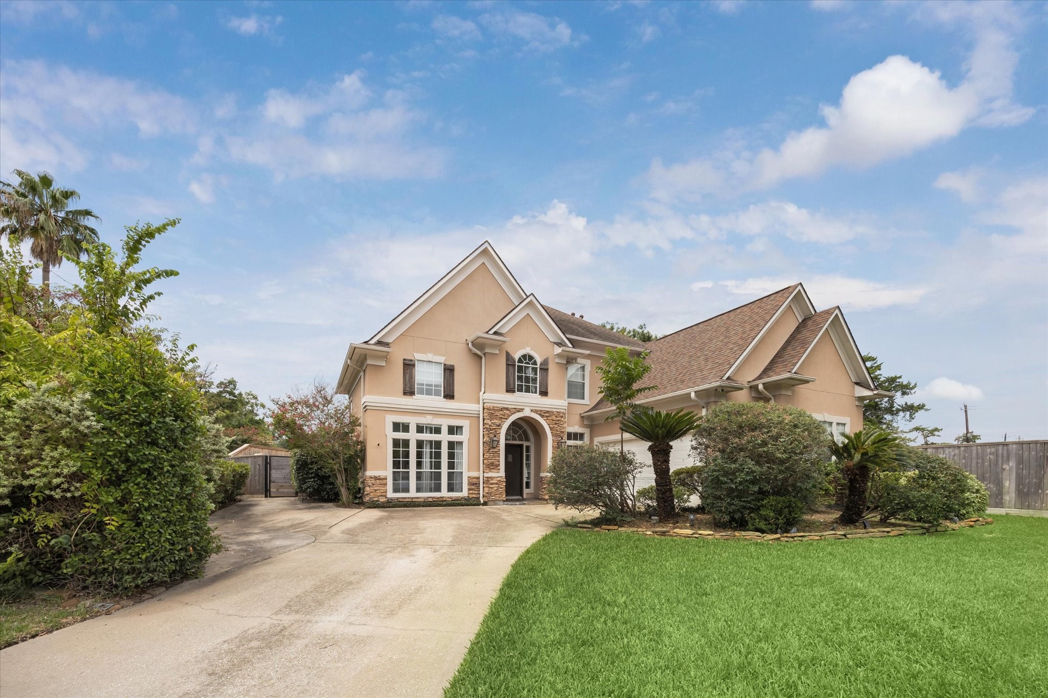 11 Pecan Trail Lane Houston TX 77055