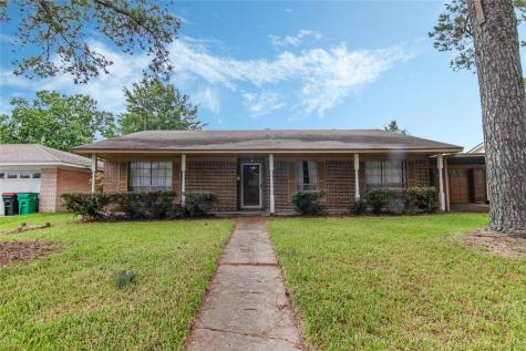 704 Maplewood Street Baytown TX 77520