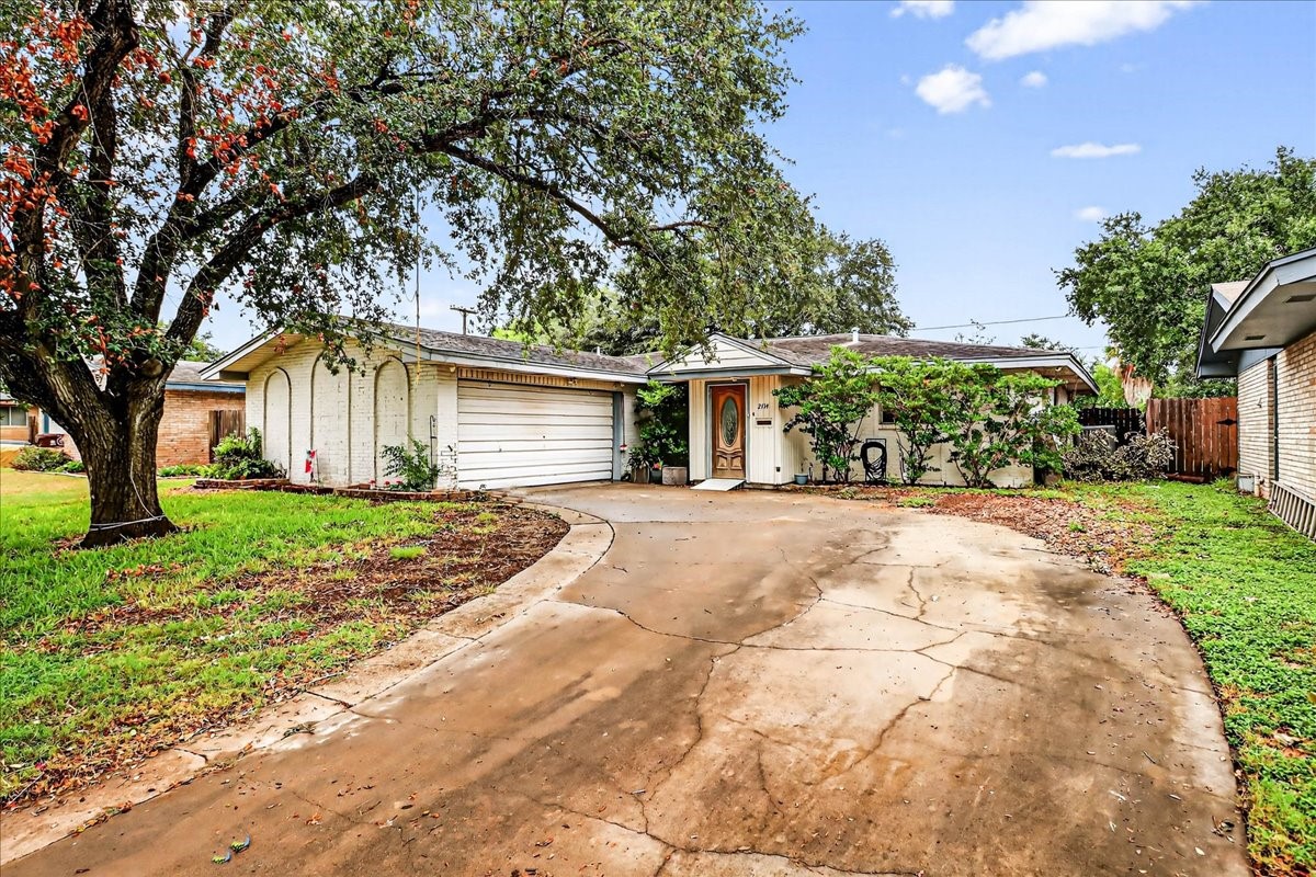 2114 Colorado Street Kingsville TX 78363