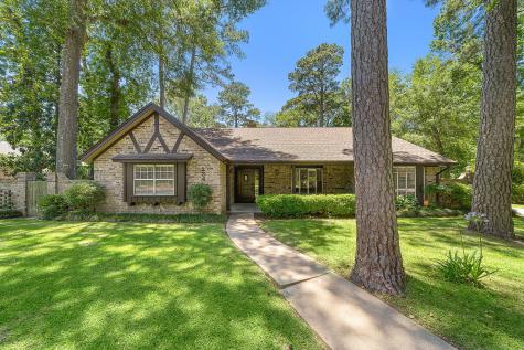234 Willowbend Street Huntsville TX 77320