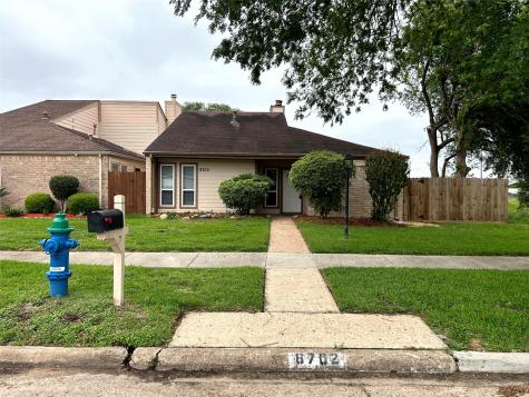 8702 Covent Garden Street Houston TX 77031