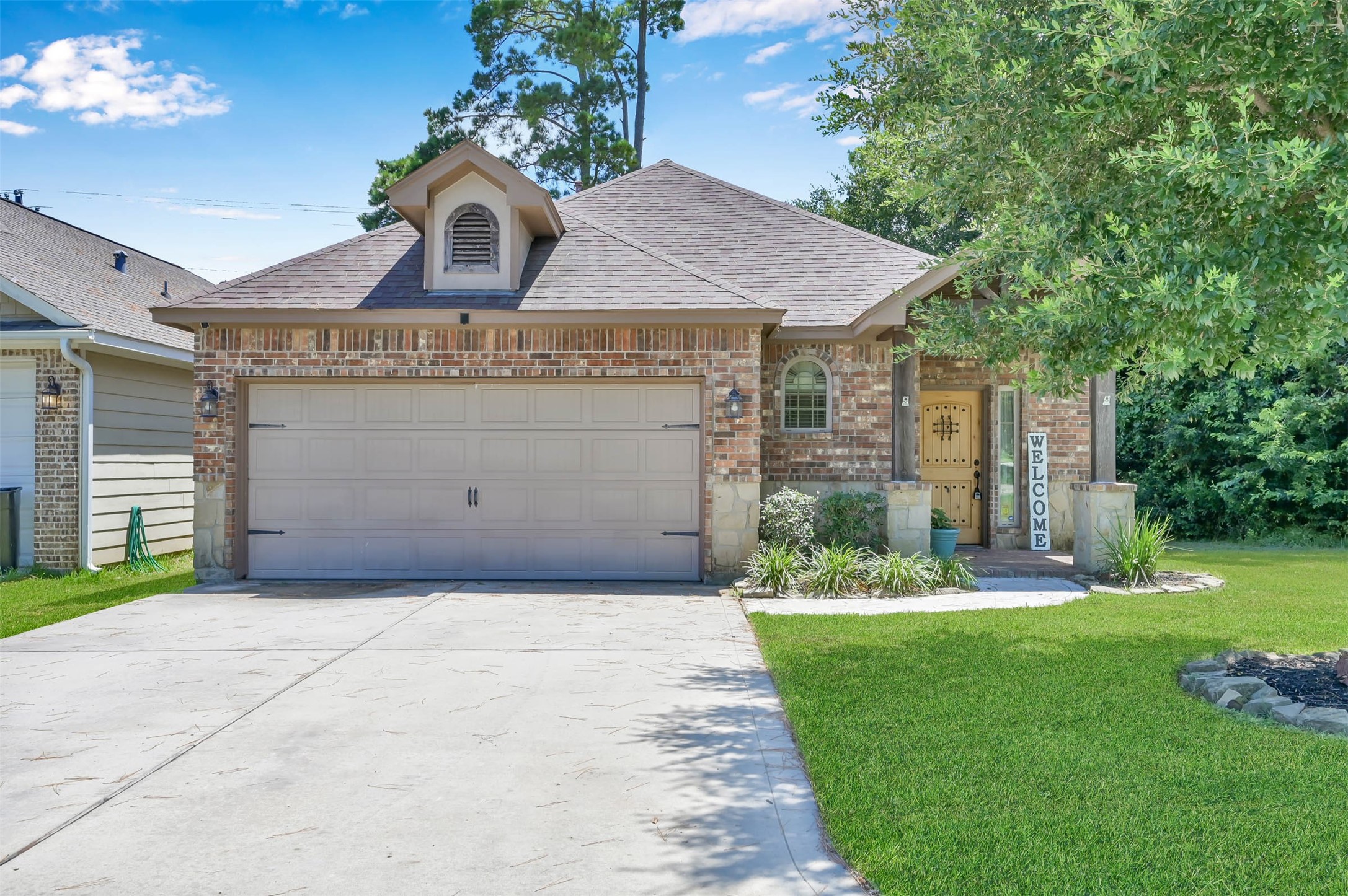 123 Moonspinner Montgomery TX 77356