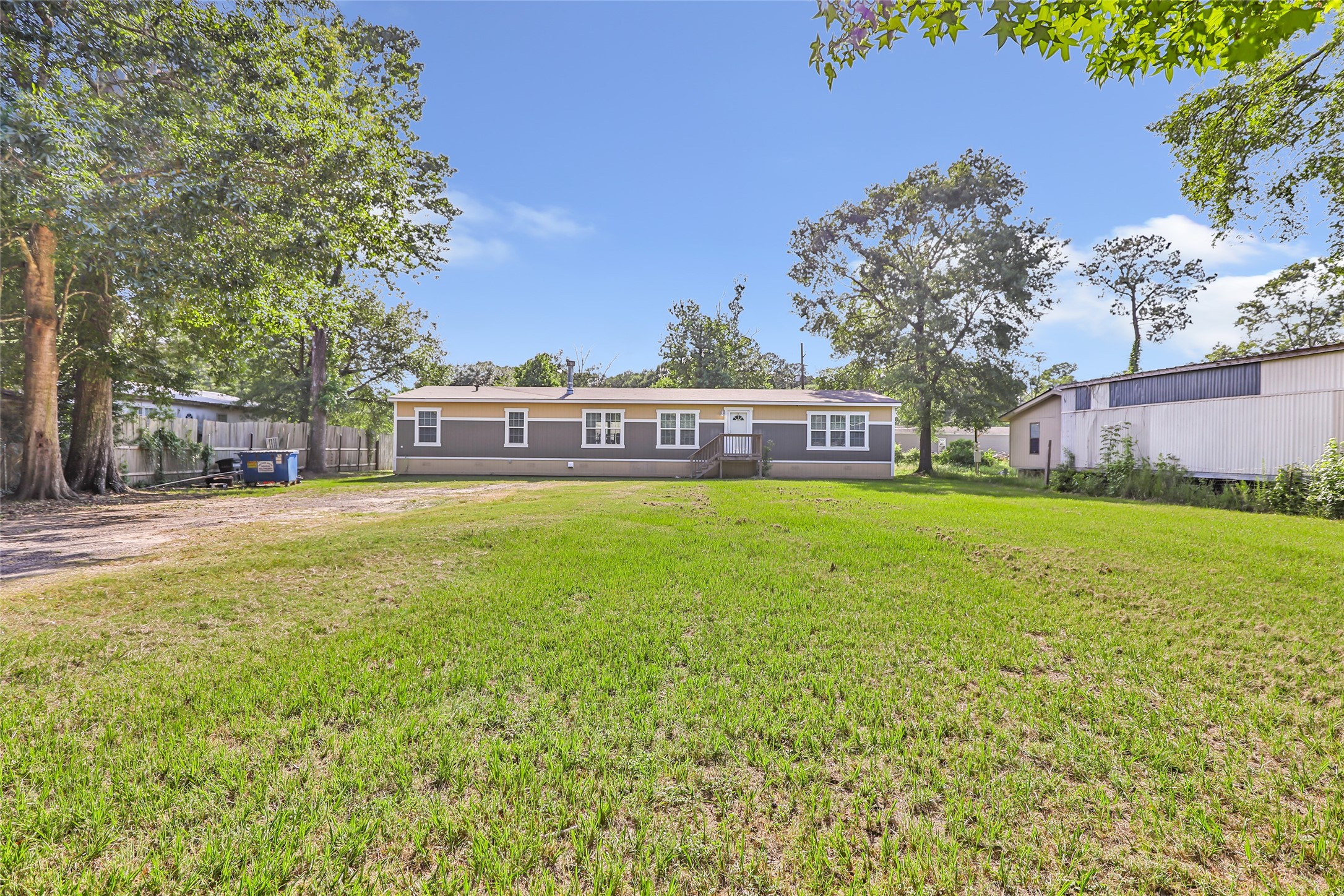 297 County Road 3792 Cleveland TX 77328