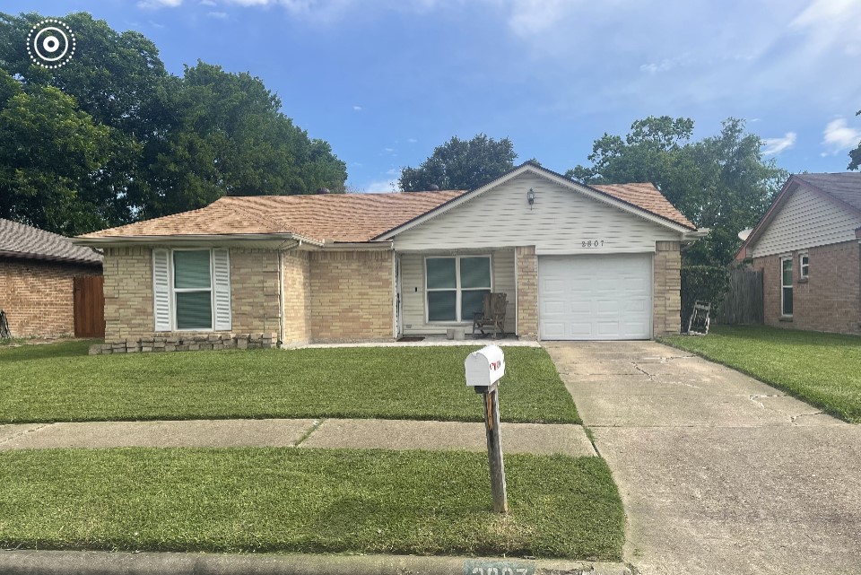 2807 N Belgravia Drive Pearland TX 77584