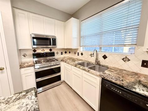 2915 Veva Drive Pearland TX 77584