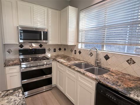 2915 Veva Drive Pearland TX 77584
