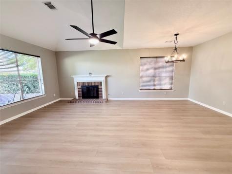 2915 Veva Drive Pearland TX 77584