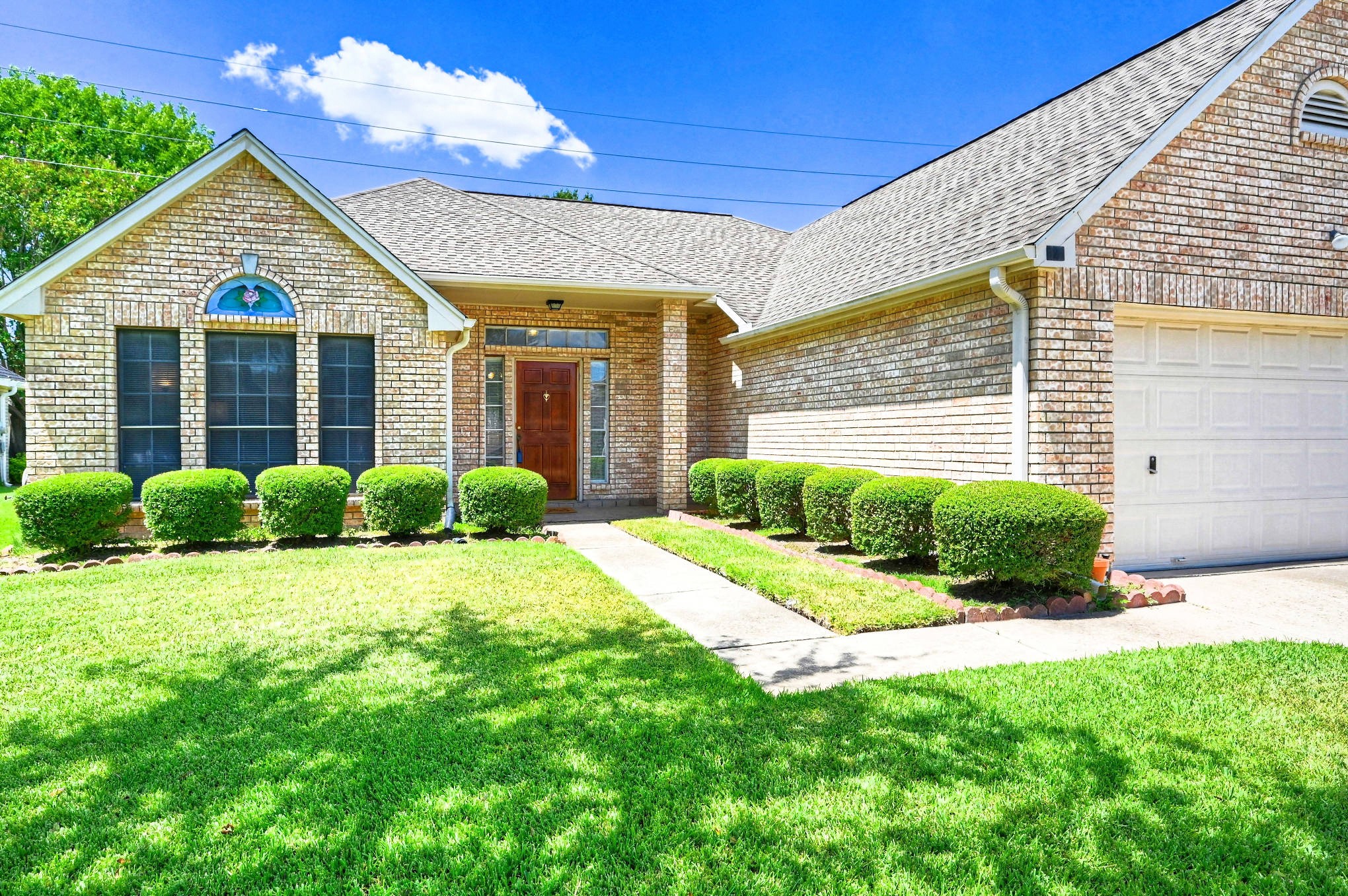 826 W Peach Hollow Circle Pearland TX 77584