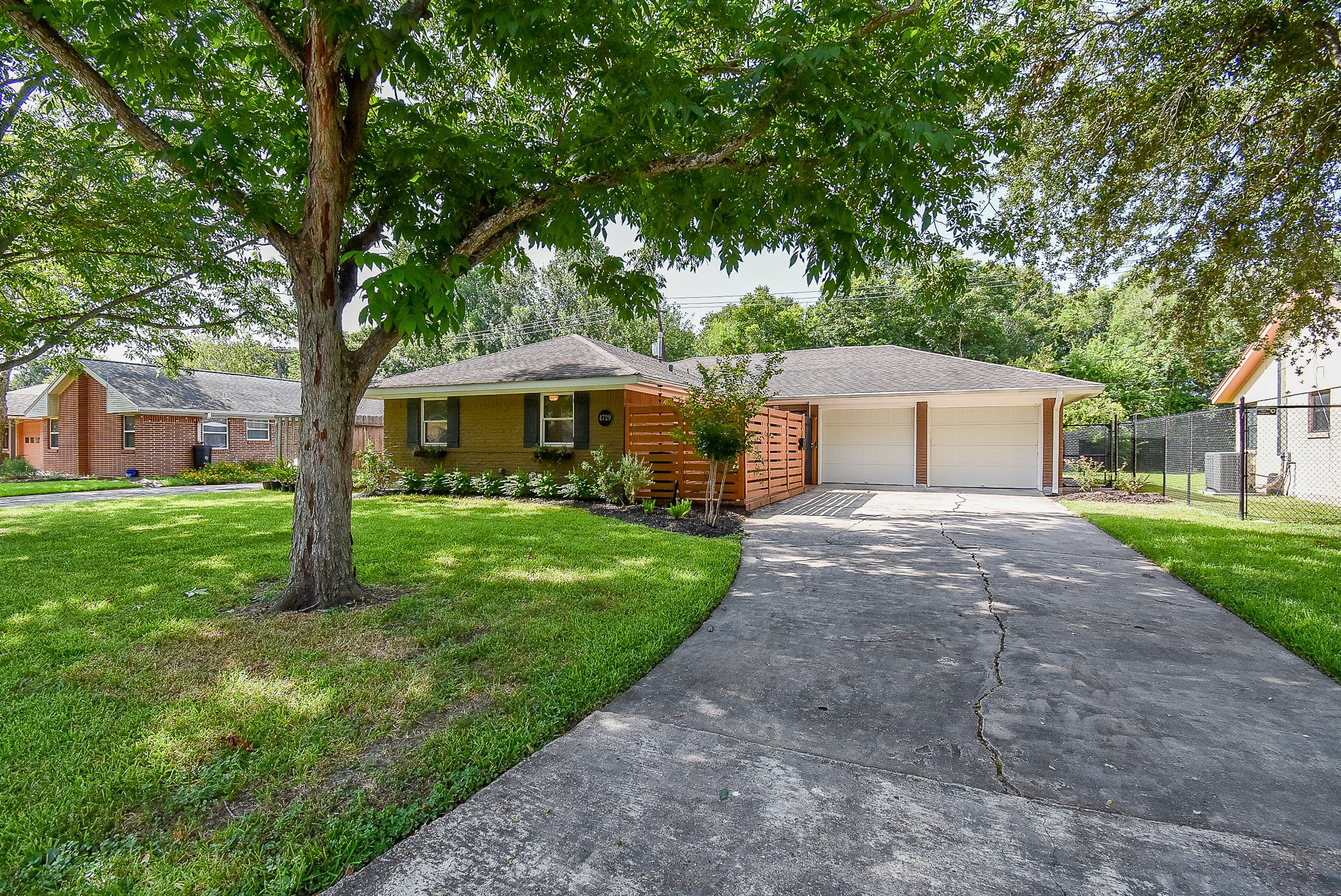4729 Warm Springs Road Houston TX 77035