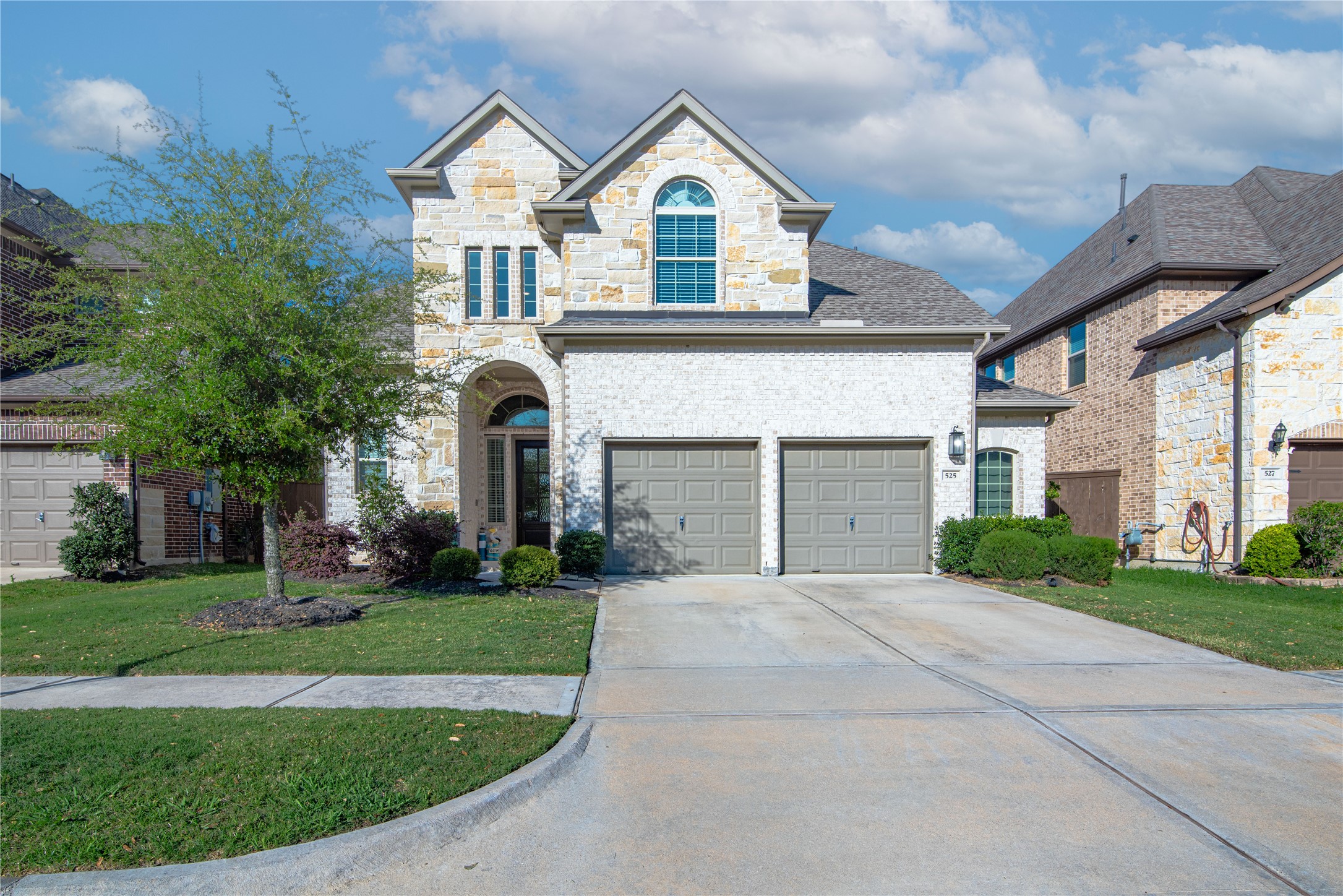 525 Pedernales Street Webster TX 77598