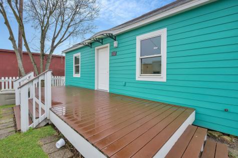 617 4th Avenue N Texas City TX 77590