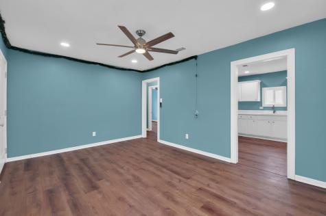 617 4th Avenue N Texas City TX 77590