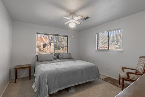 1433 Green Briar Drive Huntsville TX 77340