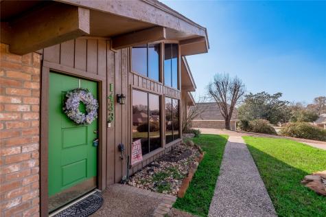 1433 Green Briar Drive Huntsville TX 77340