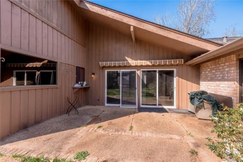 1433 Green Briar Drive Huntsville TX 77340