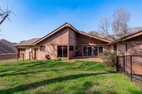 1433 Green Briar Drive Huntsville TX 77340