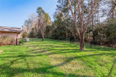 1433 Green Briar Drive Huntsville TX 77340
