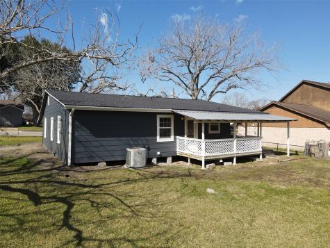 407 N Amthor Street Bellville TX 77418