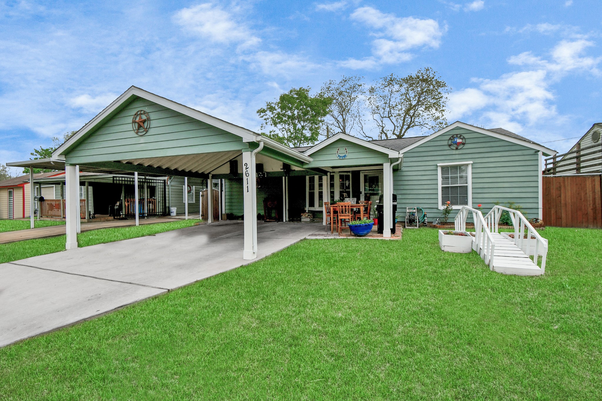 2611 Wentworth Lane Pasadena TX 77506