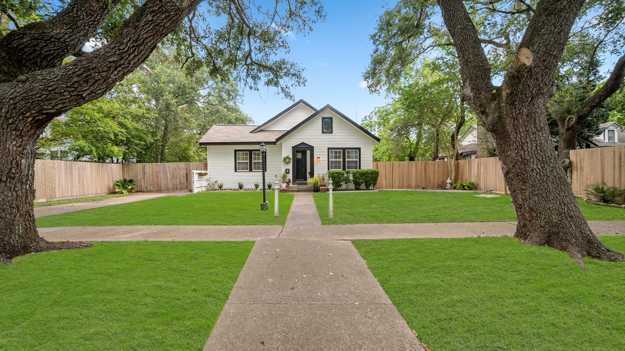 24 11th Avenue N Texas City TX 77590