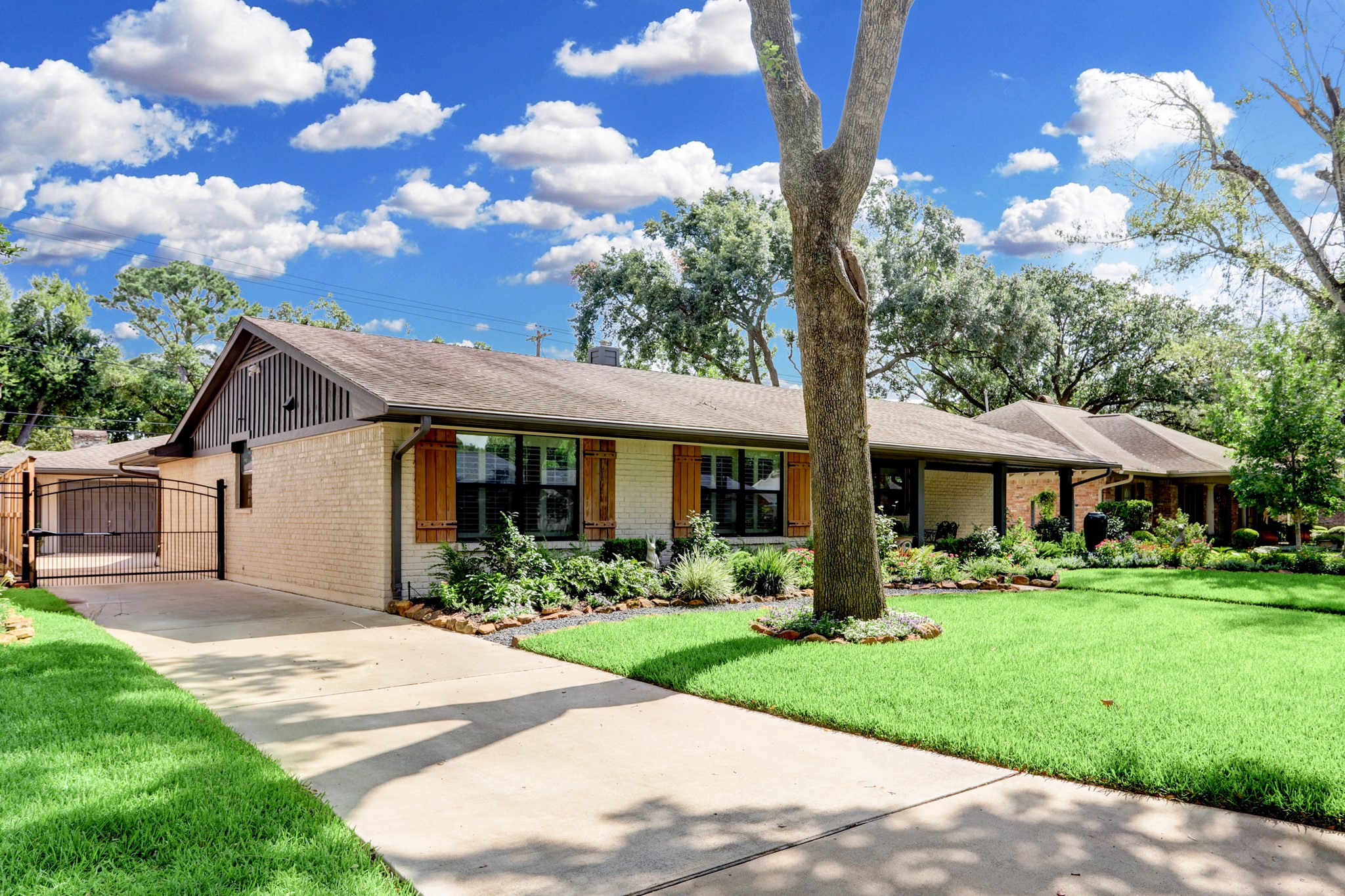 10018 Burgoyne Road Houston TX 77042