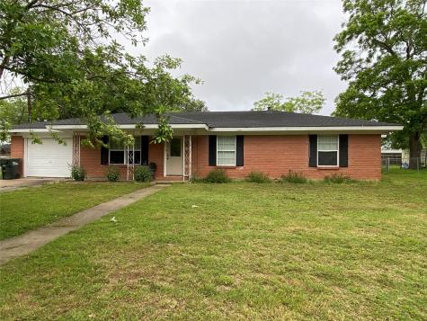 110 Poenitsch Street Cuero TX 77954