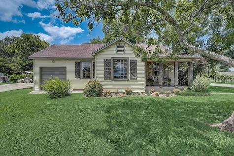 200 W Houston Street Highlands TX 77562