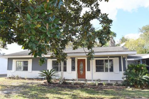 6169 Van Buren Street Groves TX 77619