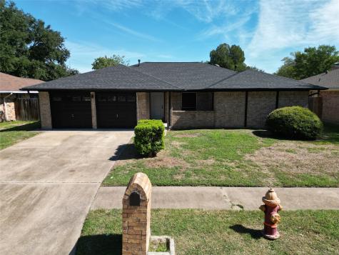 2225 W Clare Street Deer Park TX 77536