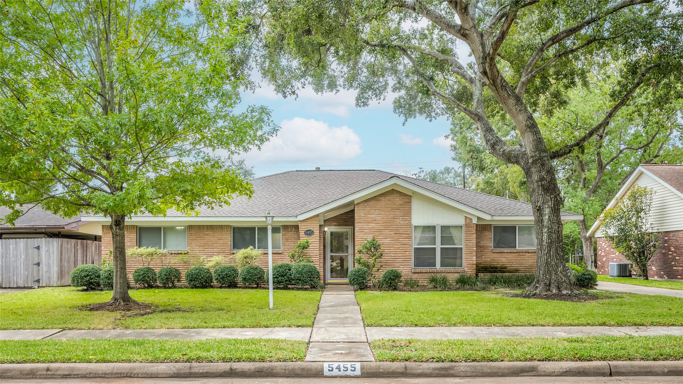 5455 Edith Street Houston TX 77096