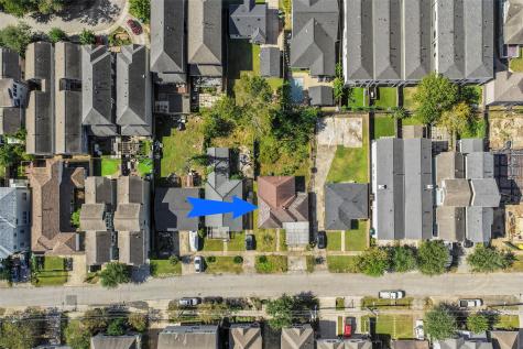 919 Lawrence Street Houston TX 77008