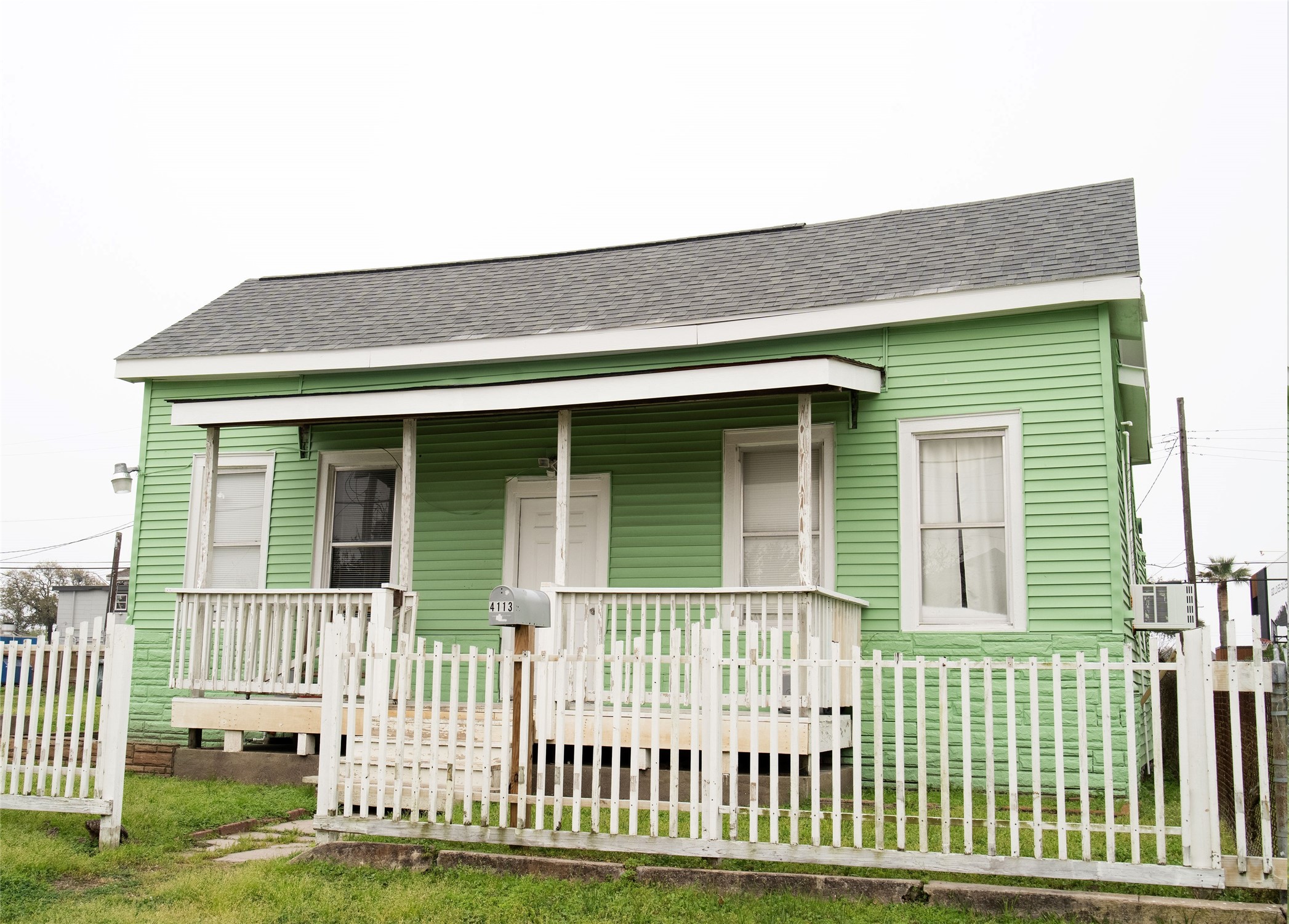 4113 Sealy Street Galveston TX 77550