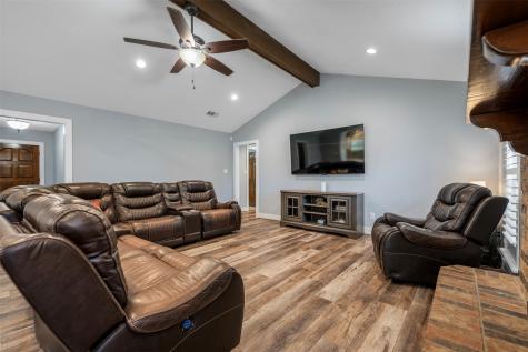 3911 N Elm Road Santa Fe TX 77517