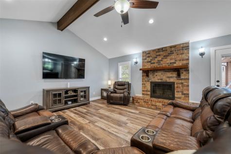 3911 N Elm Road Santa Fe TX 77517